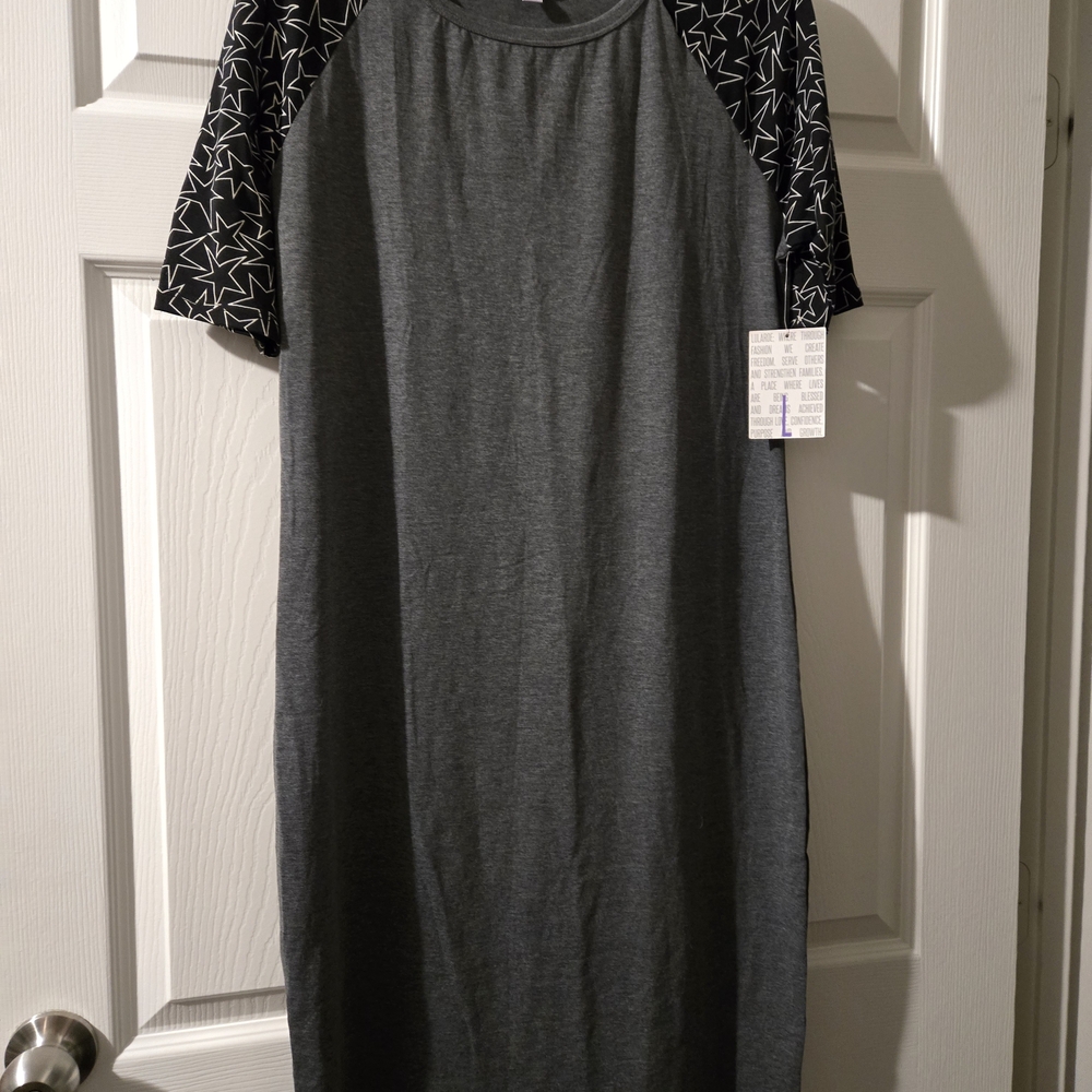 LuLaRoe Gray Dress with Black Star Sleeves